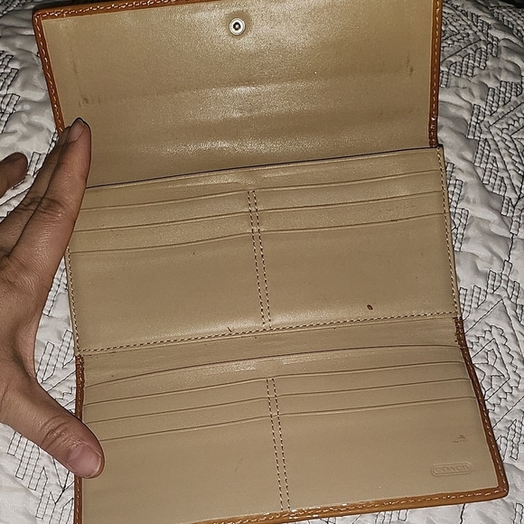 Coach Signature Canvas Wallet - Picture 7 of 12